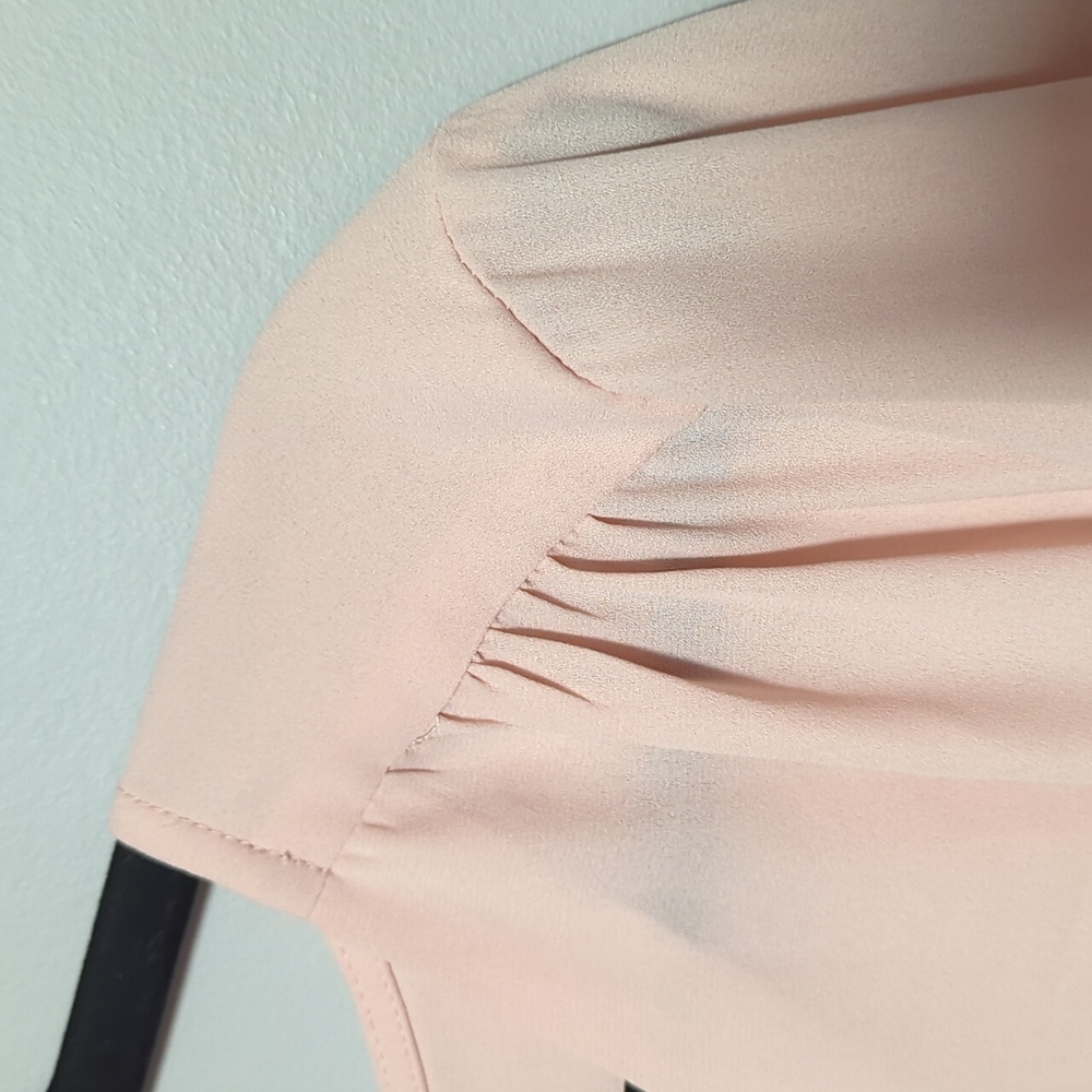 Apt 9 V Neck Peach Blouse - Picture 3 of 8